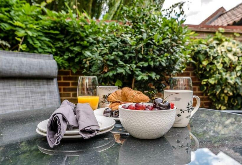 Maple Barn: Lux Rural Retreat Near Norfolk Coast