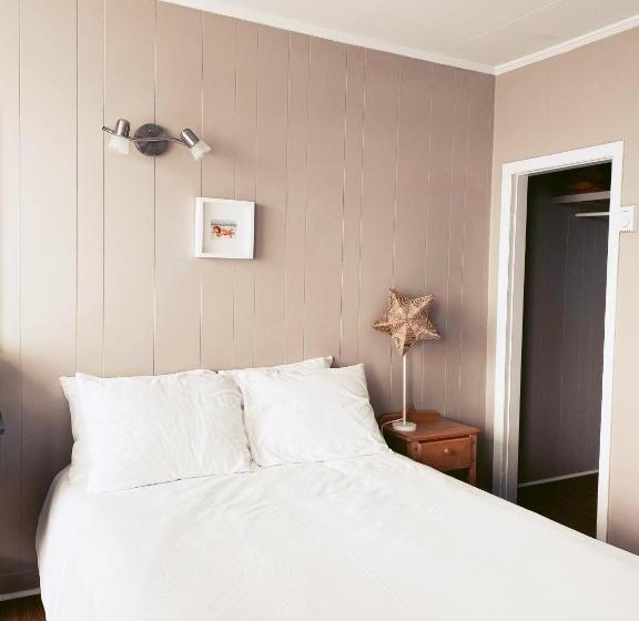 فندق على الطريق à Bon Port