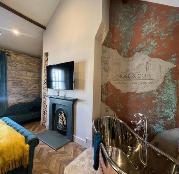 Mulberry House   Morpeth Town Centre   Hot Tub