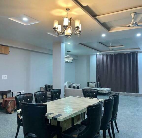 ペンション Big Hall For Functions, Parties Loud Music Allowed