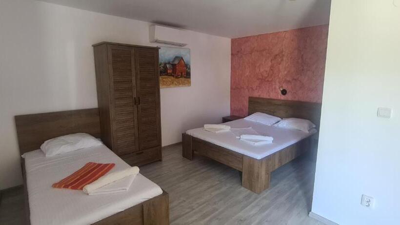 פנסיון Casa Belvedere Orsova