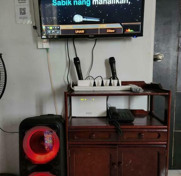 膳宿费 Casita Mia   Guest House For 9pax With Wifi, Netflix, Youtube, Karaoke, Can Cook And Bbq