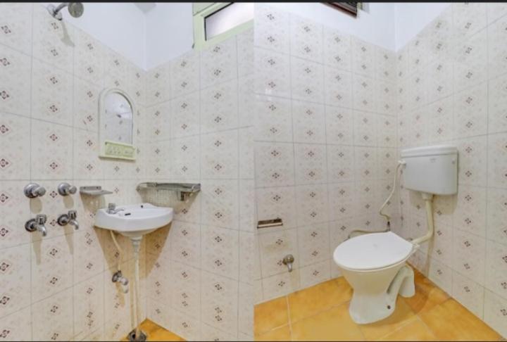 膳宿费 Ganga View Harry Stay