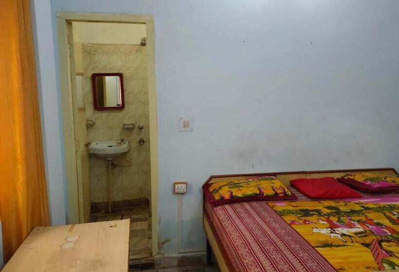 膳宿费 Ganga View Harry Stay