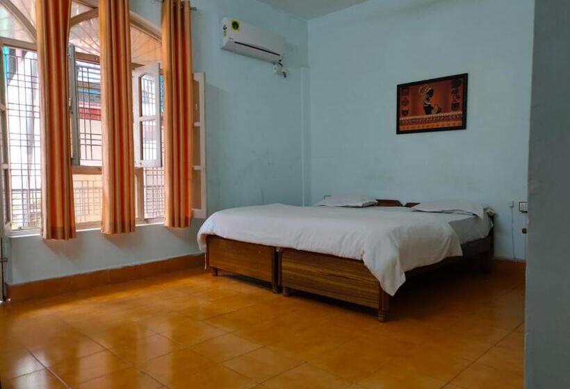 膳宿费 Ganga View Harry Stay