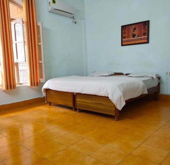 膳宿费 Ganga View Harry Stay