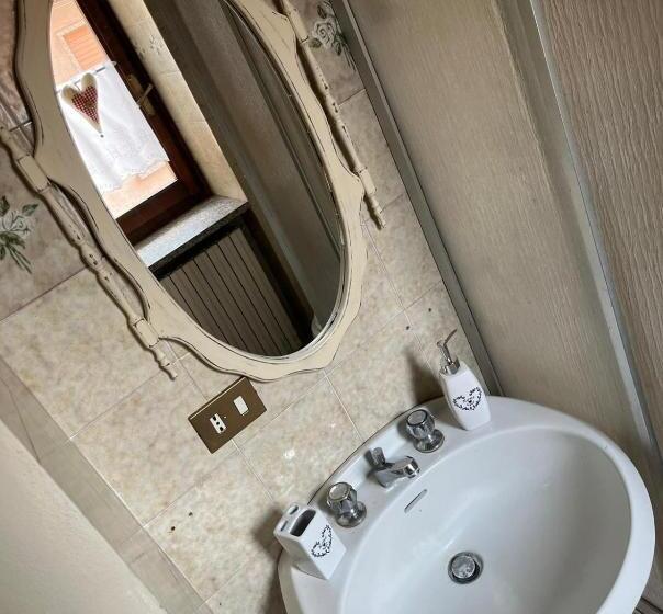 膳宿费 Il Gufo E Il Gatto Del Lago