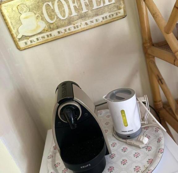 膳宿费 Il Gufo E Il Gatto Del Lago