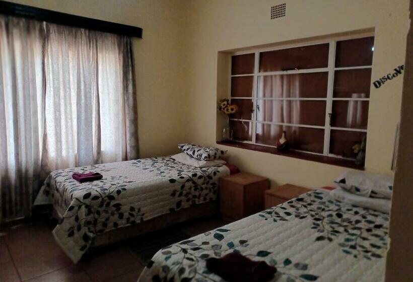 פנסיון Khaya Langa Guest House & Contractors Accommodation