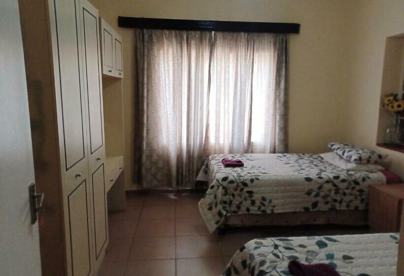 פנסיון Khaya Langa Guest House & Contractors Accommodation