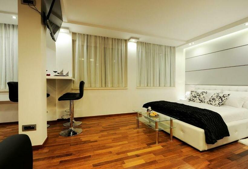 펜션 Main Street Studio And Rooms