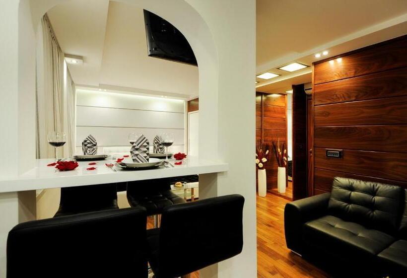 펜션 Main Street Studio And Rooms