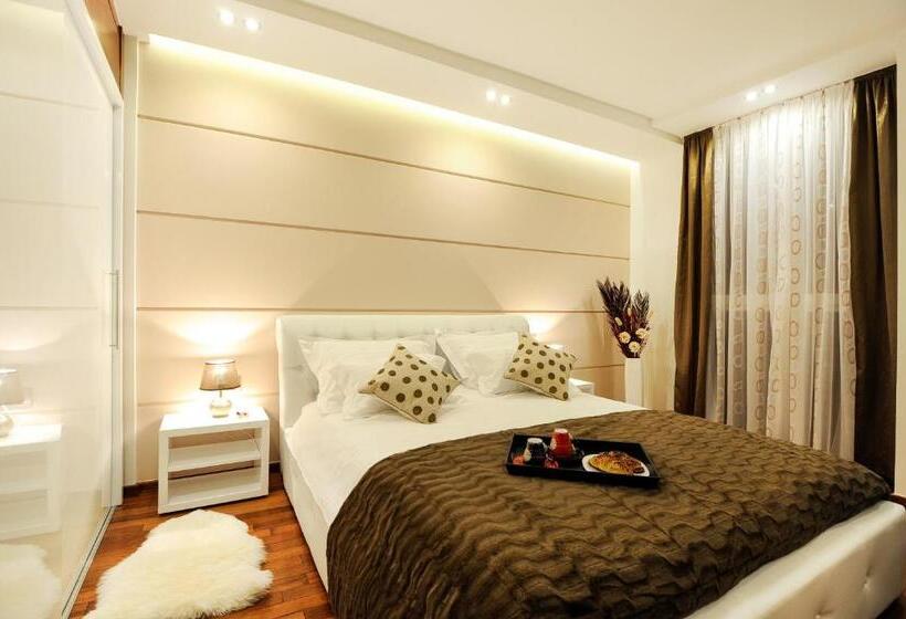 펜션 Main Street Studio And Rooms