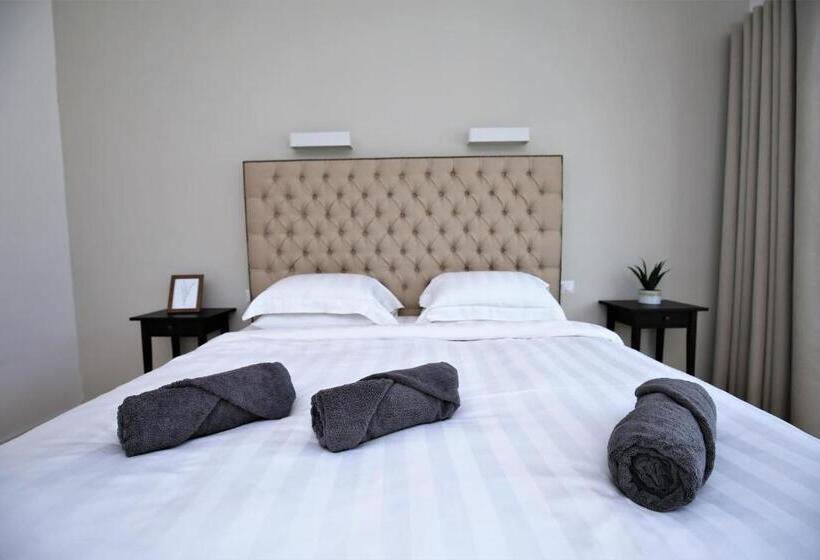 بنسيون Serenity