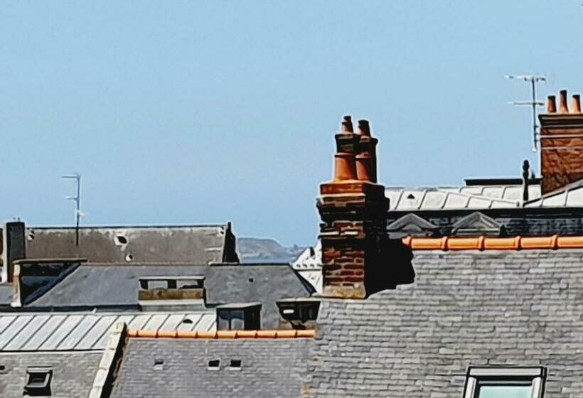 Saint Malo Saint Servan: Appartement à 400m Plage