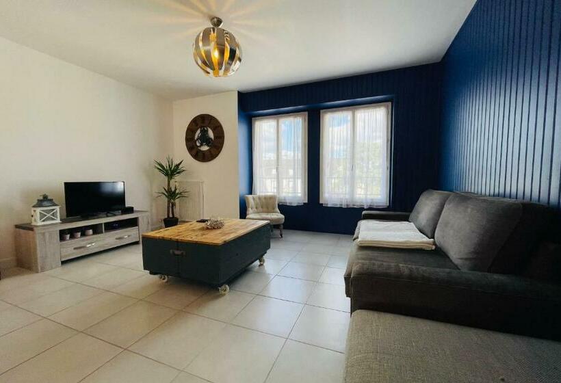 Superb Apartment 10 Min Walk From The Castle