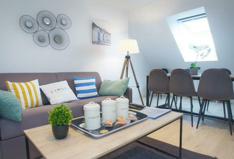 The Merville Duplex   Lorient Center