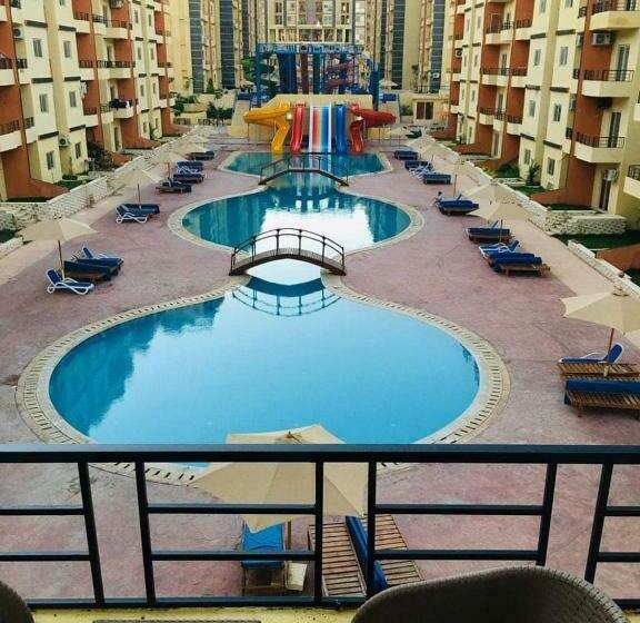 شاليه فندقى للعائلات غرفتين وريسيبشن بمنتجع ريتال فيو الساحل الشمالى