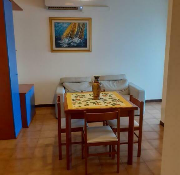 Apartment Elena, Centrale, 3km Dal Mare