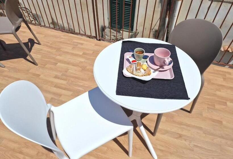 B&b Tra Le Vie Del Borgo