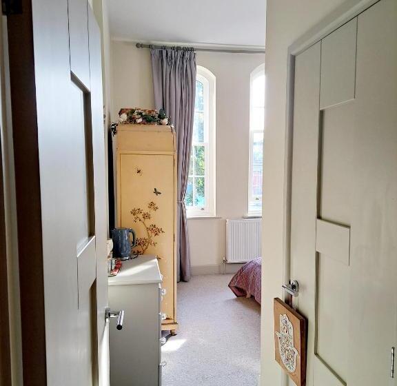 مبيت وإفطار 1 The Quartermaster Store