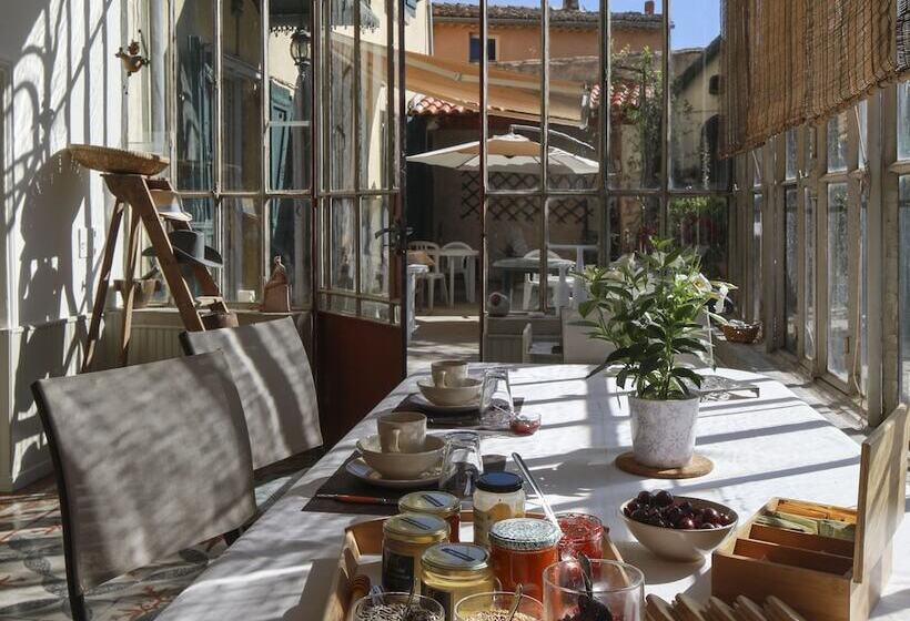 مبيت وإفطار Le 37 Malaucene