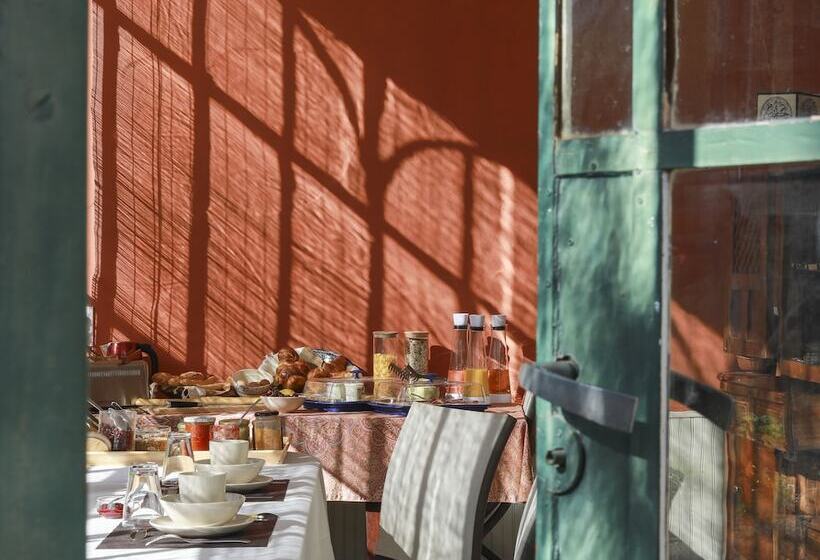 مبيت وإفطار Le 37 Malaucene