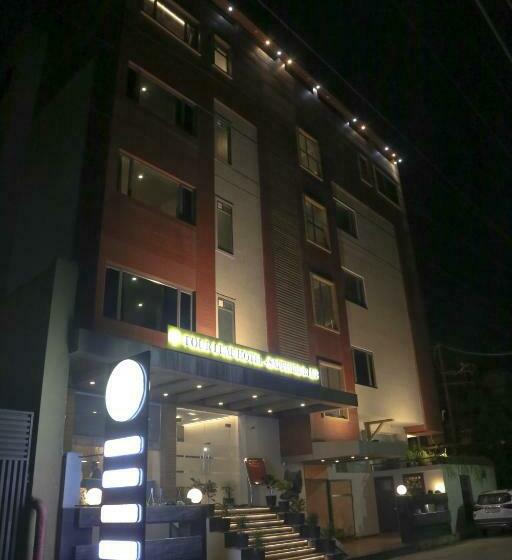 Four Leaf Hotel Sapphire Blue, Varanasi