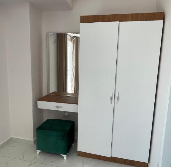 ホテル Golden Hill Ksamil