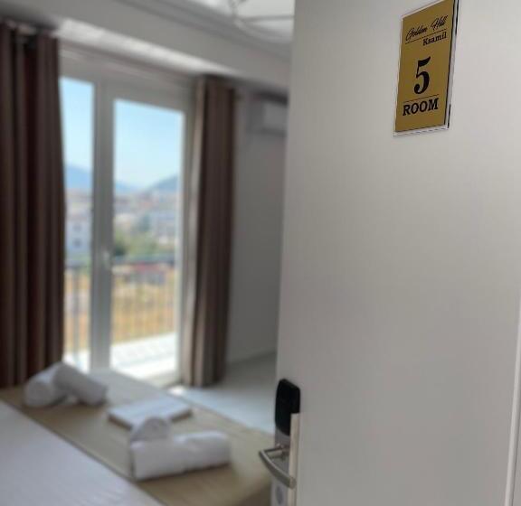 ホテル Golden Hill Ksamil