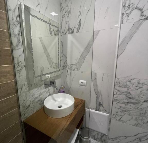 ホテル Golden Hill Ksamil