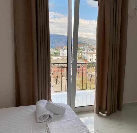 ホテル Golden Hill Ksamil