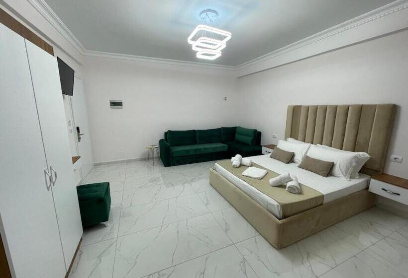 ホテル Golden Hill Ksamil