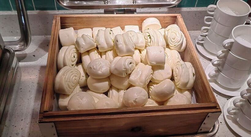 هتل Hilton Garden Inn Lhasa