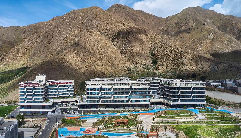 هتل Hilton Garden Inn Lhasa