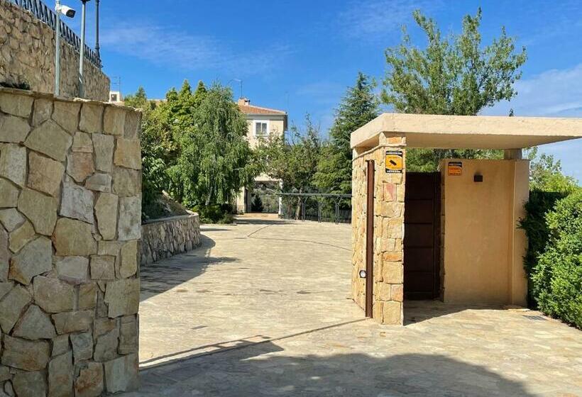 בית מלון כפרי Los Tilos