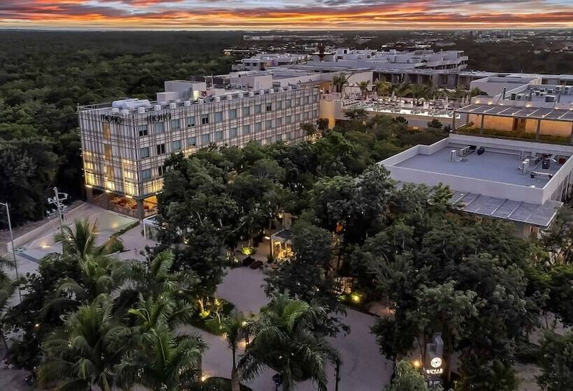 هتل Motto By Hilton Tulum
