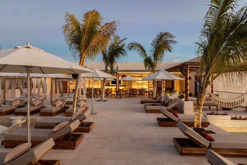 هتل Motto By Hilton Tulum