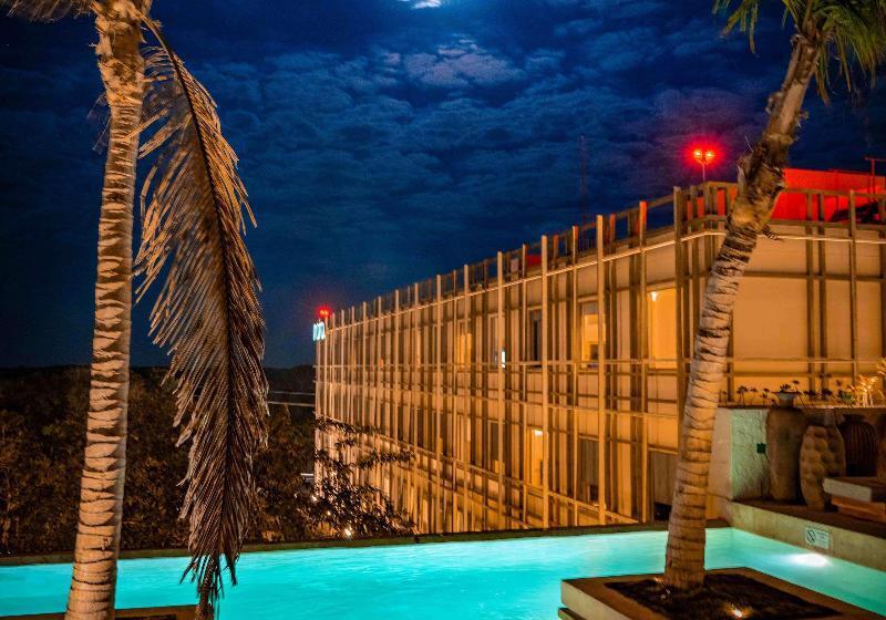 هتل Motto By Hilton Tulum