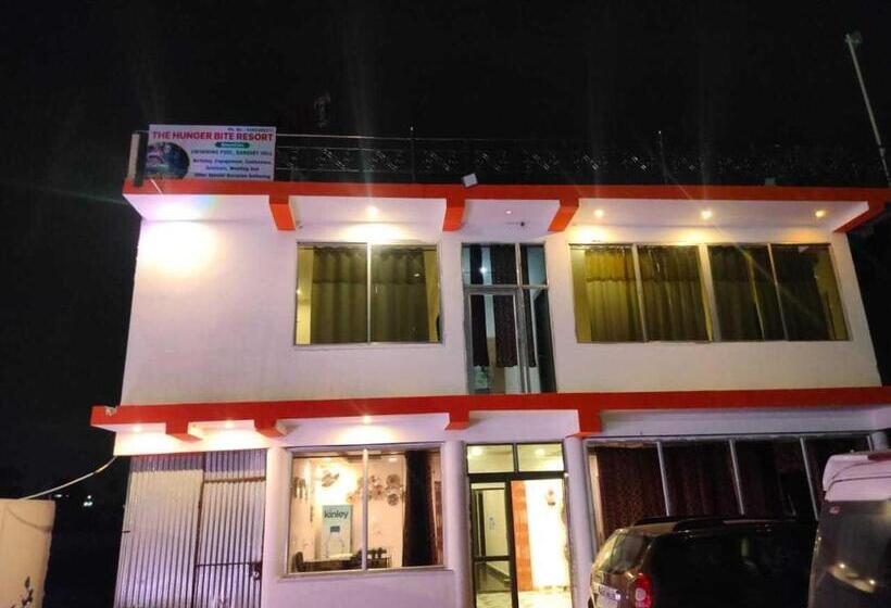 酒店 Pop 91414 The Hunger Bite Resort