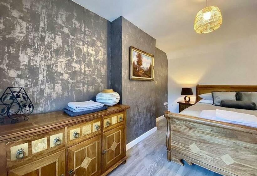 House 1905   Self Catering Serviced Apartment