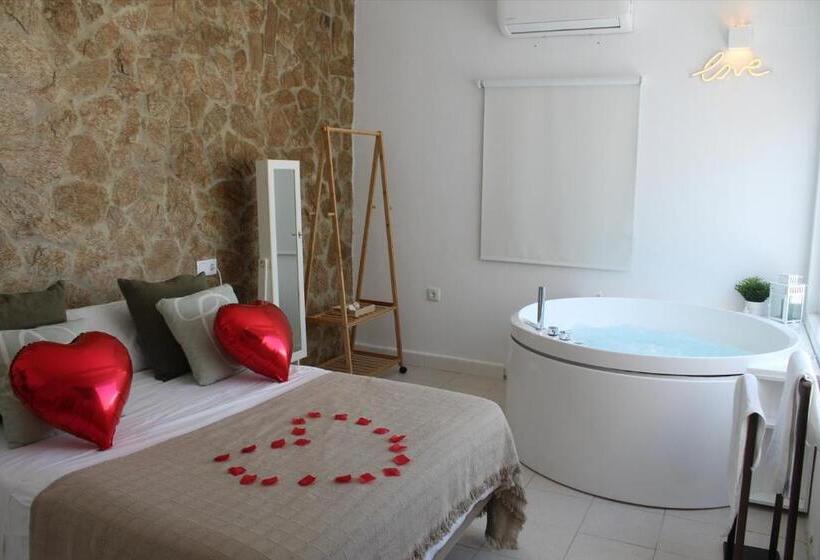 Jacuzzi Amanecer De Plata Decoración Romántica