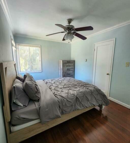 Modern 4 Bed Bungalow San Leandro Oakland Airport Washerdryer Ideal For Long Term Stay