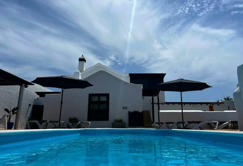 Nazaret Villa With Heated Pool