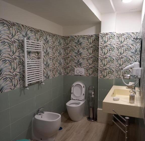 بنسيون Camera Eden