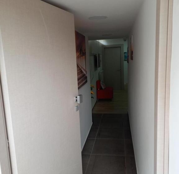 بنسيون Camera Eden