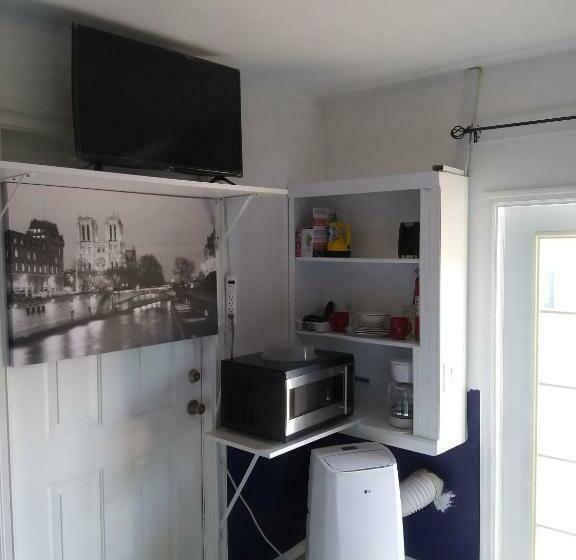 بنسيون Room In Guest Room   Small Studio Apartment