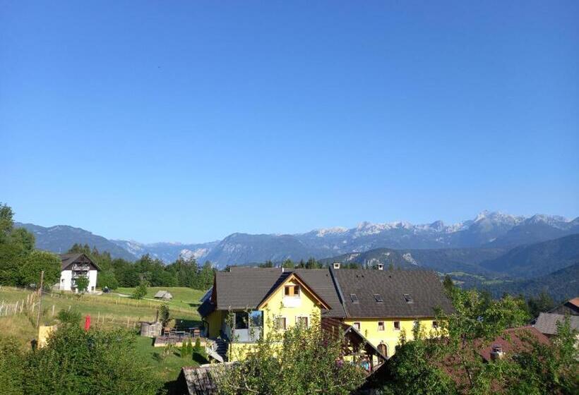 Tubej B&b Family Room