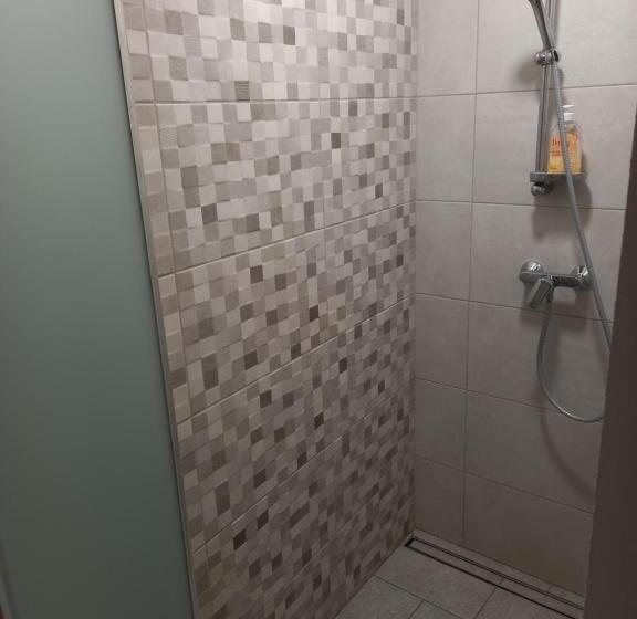 Tubej B&b Family Room