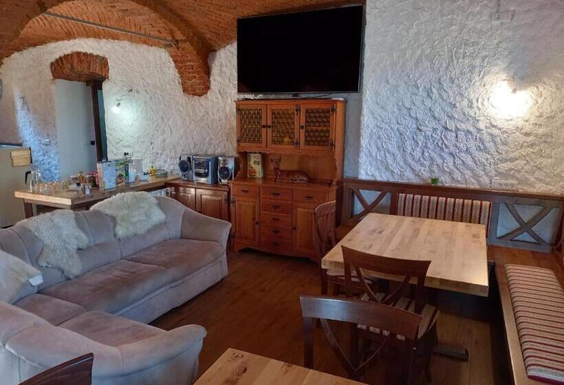 Tubej B&b Family Room